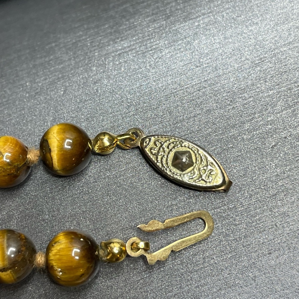 Vintage Tigers Eye Hand Knotted 10k Gold Clasp 25” Necklace Gorgeous Beads. - Picture 11 of 12